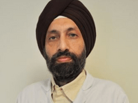Dr Aman Popli - best dentist in india